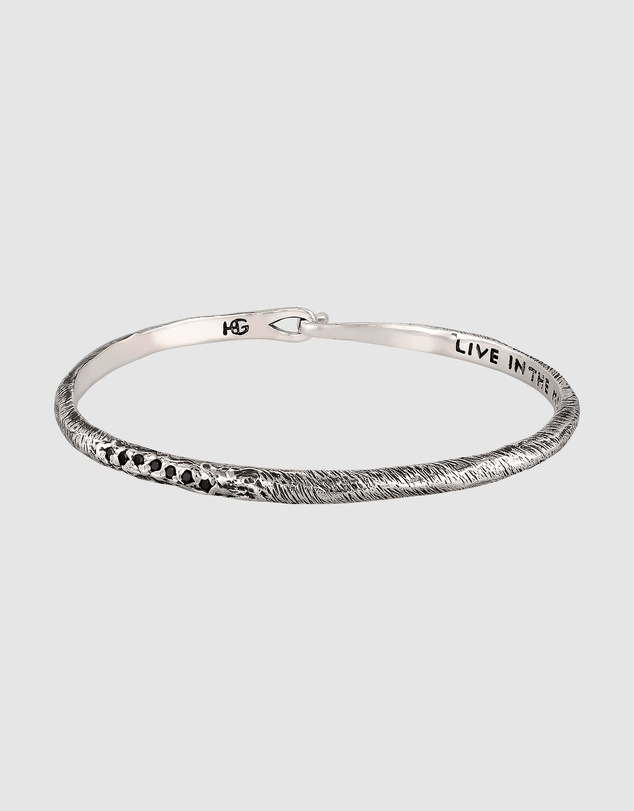 Haze & Glory - ICONIC EXCLUSIVE - Bark-Textured Zirconia Bangle in 925 Silver