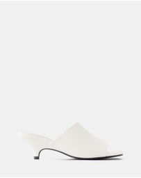 Therapy - Nassau Heels