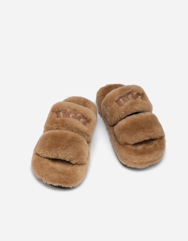 Ozwear Connection Uggs - Ugg Signature Shearling Slippers