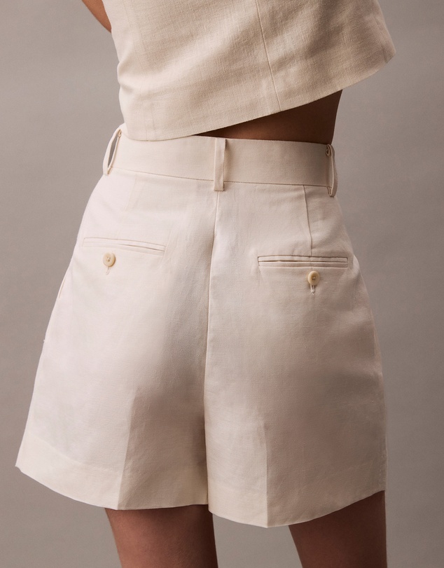 Calvin Klein - Structured Linen Tailored Shorts