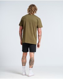 Vacancy Co - Vacant Long Sleeve Tee