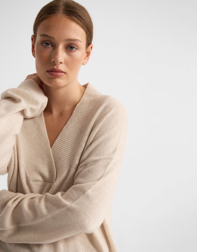 Oxford - Camille V-Neck Wool Blend Knit