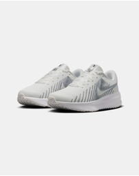 Nike - Run Defy - Men's
