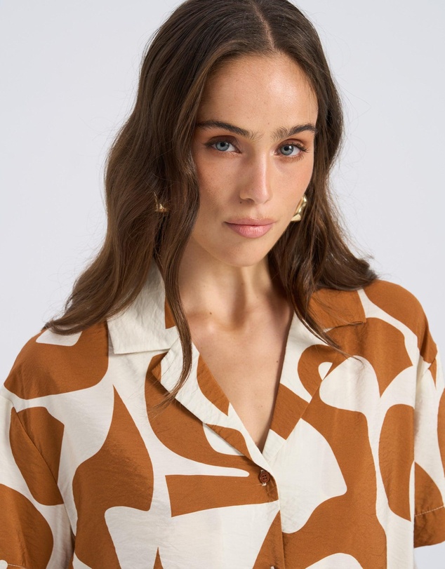 Vero Moda - Geo Printed Shirt