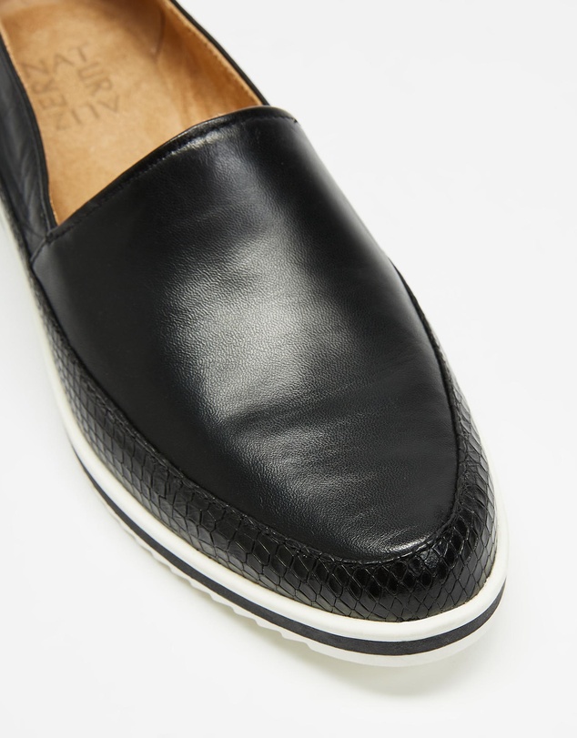 Naturalizer - Beale Slip-On Sneaker - Black Leather
