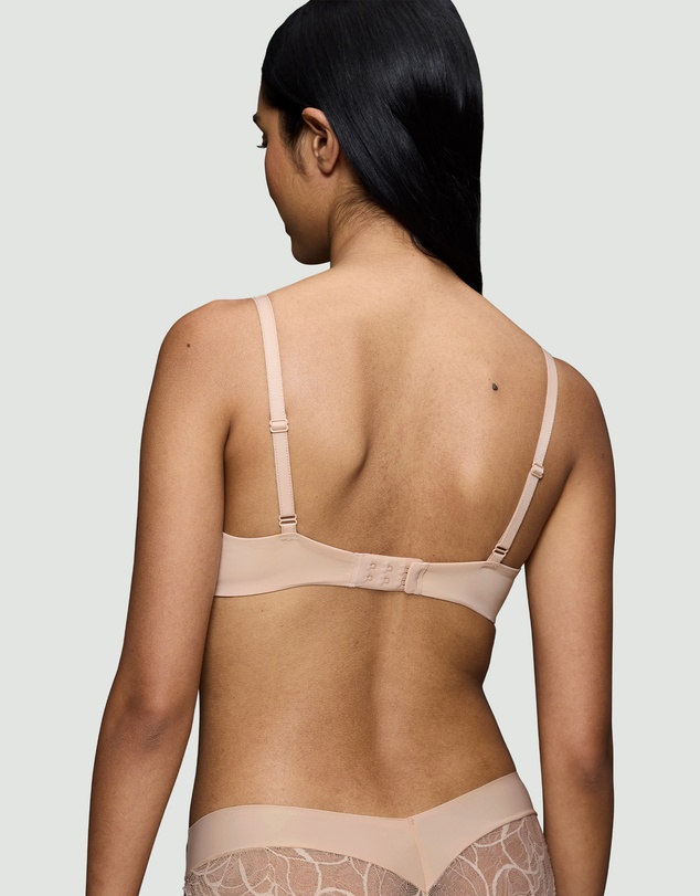 Triumph - Body MakeUp Illusion Lace Wire Padded Bra