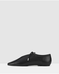 Rollie - Noah Lace Flat