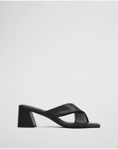 Country Road - Lily Heel