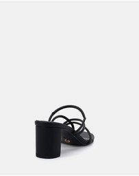 Novo - Fuming Heels