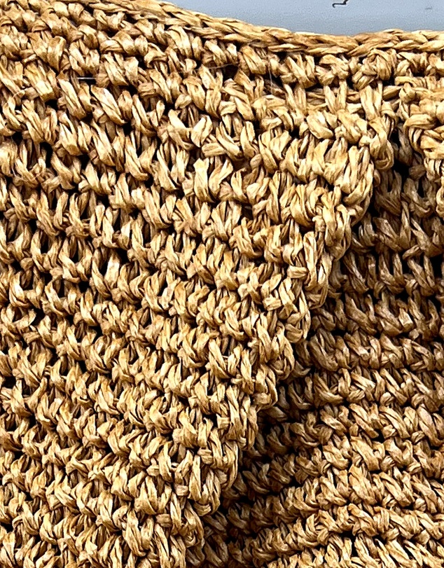 Izoa - Willow Fringe Crochet Clutch