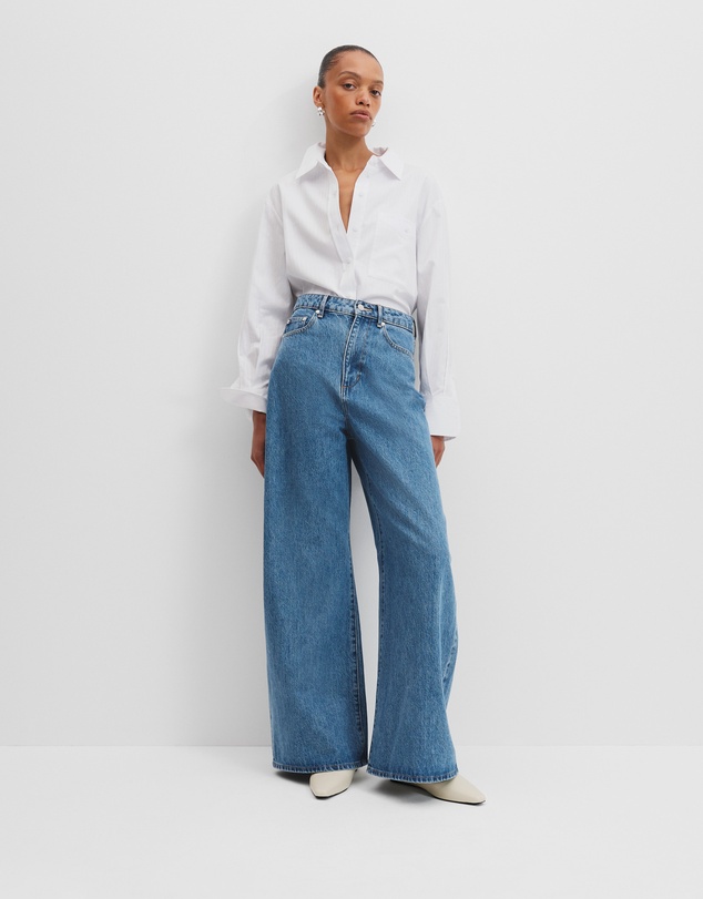 Country Road - Curved Wide Leg Jean