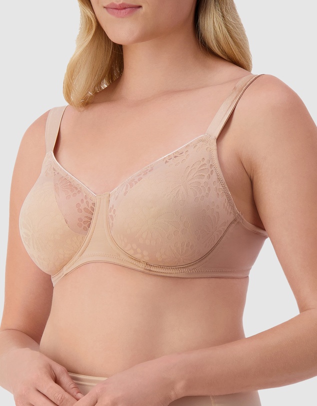 Triumph - Lacy Minimiser Bra