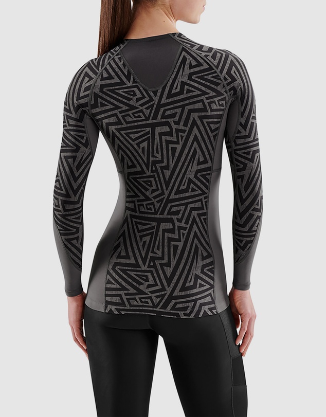 SKINS - SKINS Compression Women's Series-3 Clothing Long Sleeve Top Charcoal Angle
