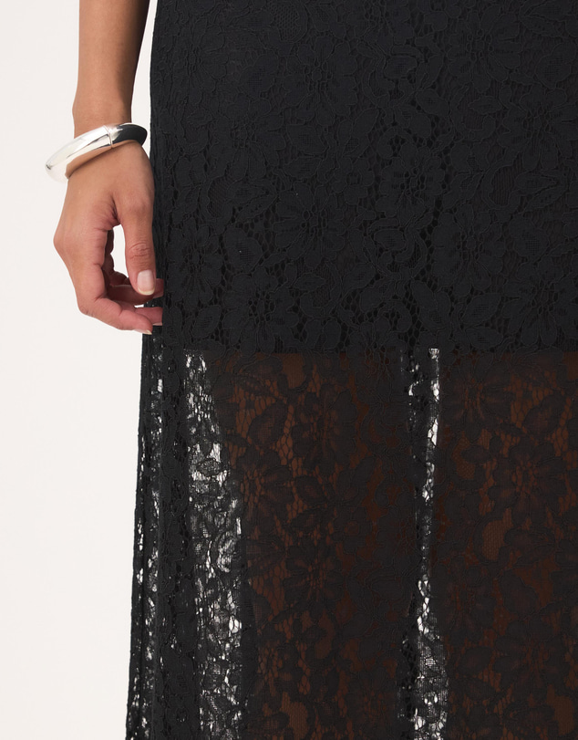 Atmos&Here - Curvy Molly Lace Maxi Skirt
