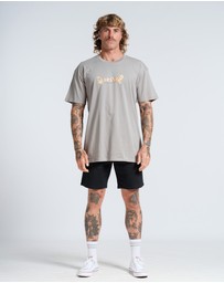 Vacancy Co - Hibiscus Tee