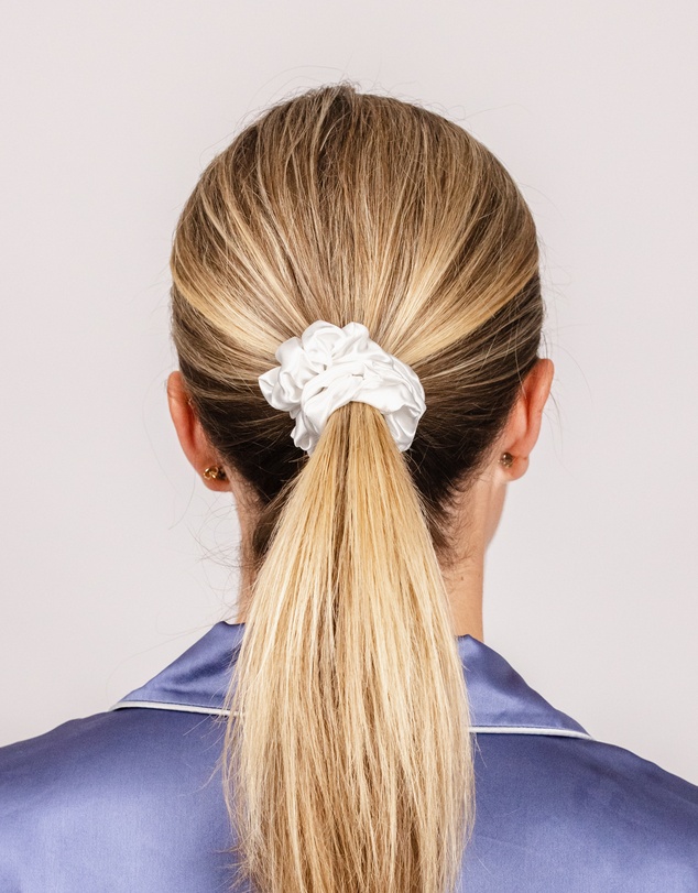SILK MAGNOLIA - Pure Silk Scrunchie