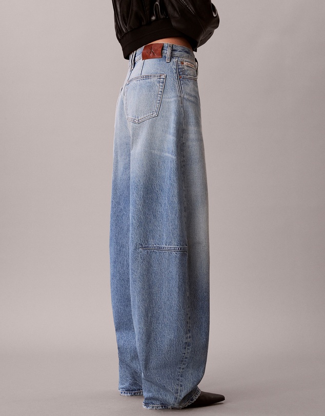 Calvin Klein Jeans - High Rise Barrel Jeans