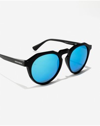 Hawkers Co - HAWKERS - Black Clear Blue WARWICK RAW  Sunglasses for Men and Women UV400
