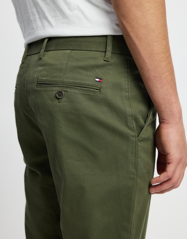 Tommy Hilfiger - 1985 Essential Bleecker Slim Fit Chinos