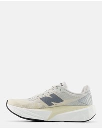 New Balance - FuelCell Rebel v5 - Women's