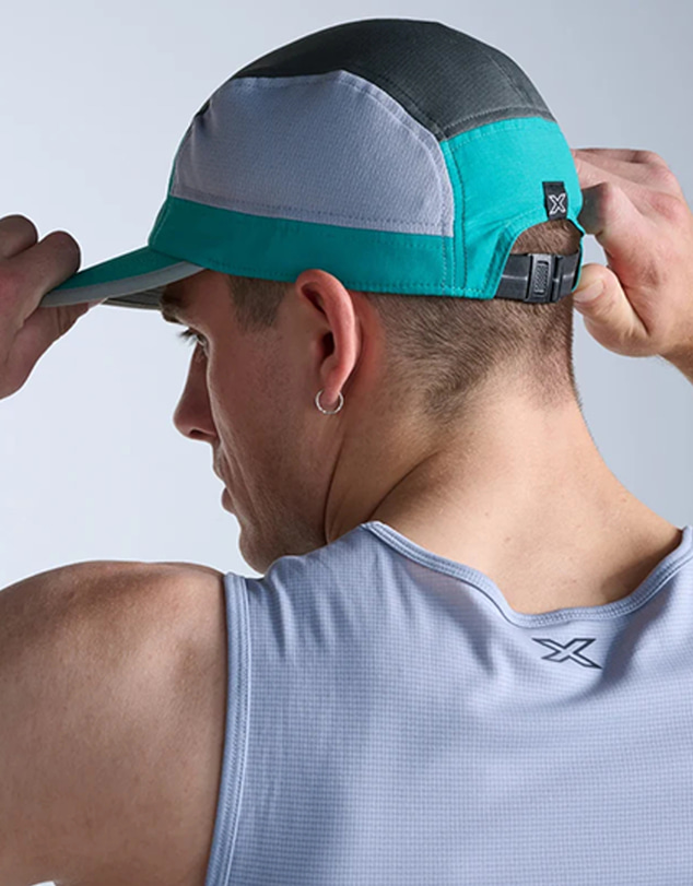 2XU - Light Speed Cap