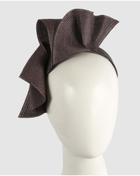 Max Alexander - Large Wavy Chocolate Racing Fascinator