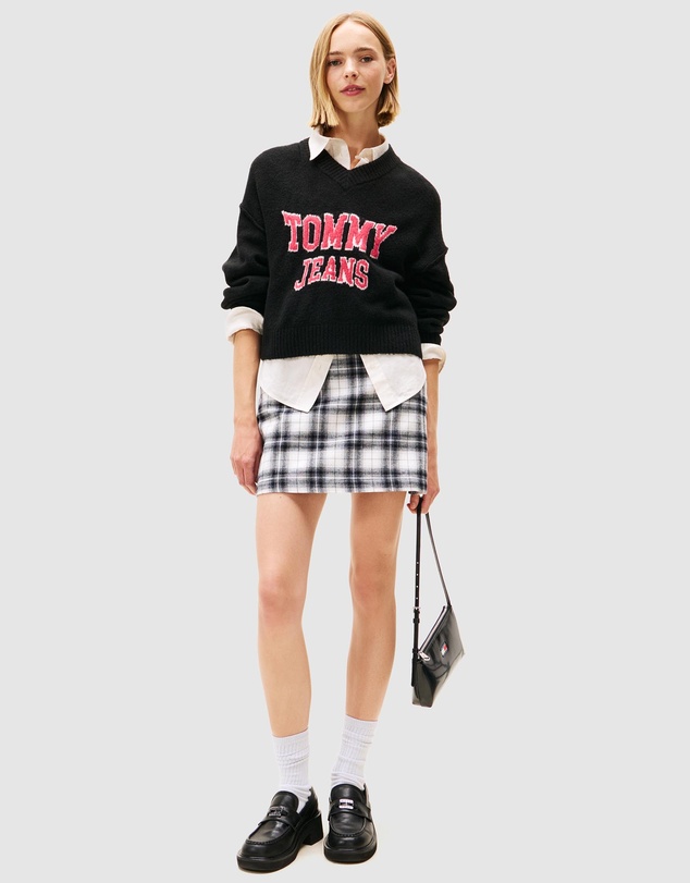Tommy Jeans - Varsity V-neck Sweater