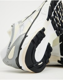 Nike - P-6000 - Women's