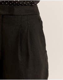 Review - Celine Linen Shorts