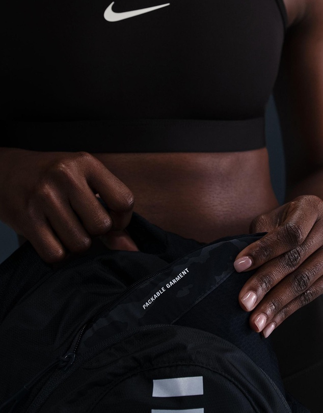 Nike - Swift Dri-FIT Packable Running Jacket