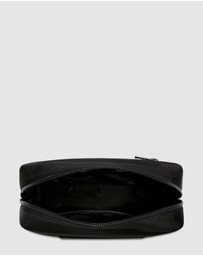 Status Anxiety - Hunter Toiletry Bag - Medium