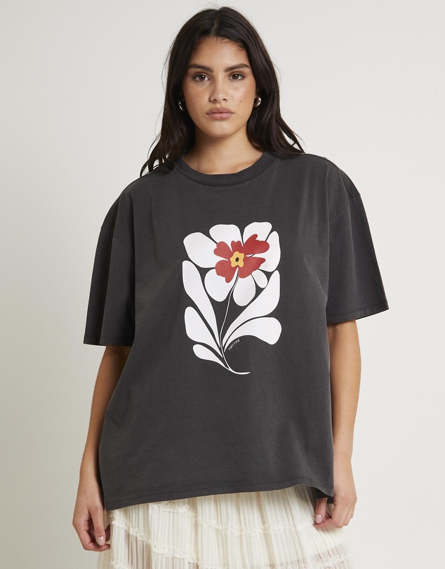 Subtitled - Flora Washed Oversized T-Shirt