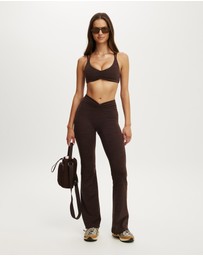 Cotton On Body Active - Ultra Soft Scrunch Front Strappy Crop