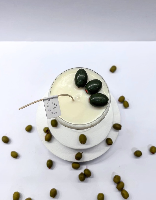 Don't Eat My Candle - Dirty Martini Cocktail Candle - Triple Pour (310g)
