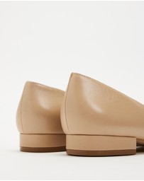 Nina Armando - Luiza II Flats