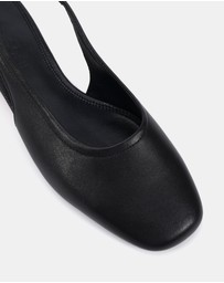 Miss Sofie - Notch Heels