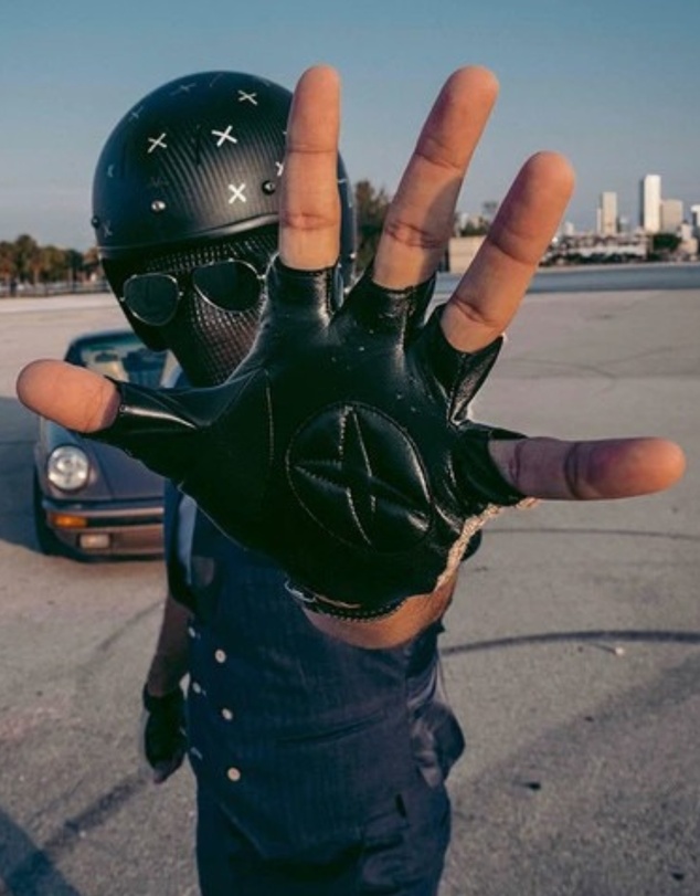 DENTS - Suited Racer x Crochet Back Fingerless Driving Gloves