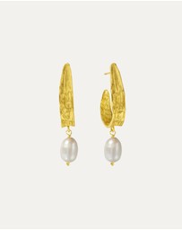 Ottoman Hands - Judy Pearl Statement Hoop Earrings
