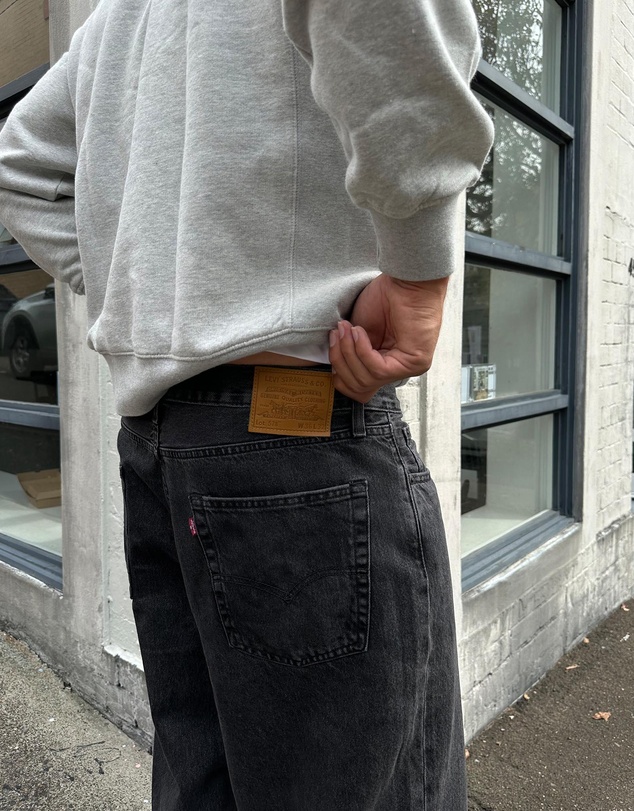 Levi's - Authentic Crewneck Sweatshirt