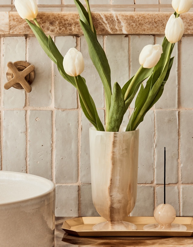 Black Blaze - Bouquet Vase