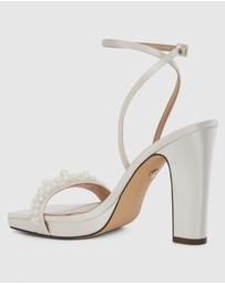 NINA - Evette