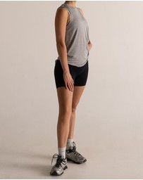HyperLuxe The Label - Tank Top
