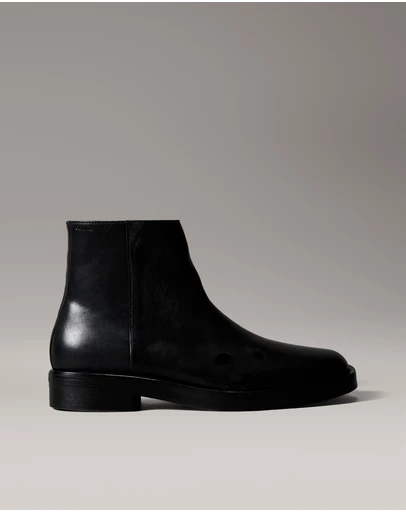 Calvin Klein - Refined Zip Leather Boots