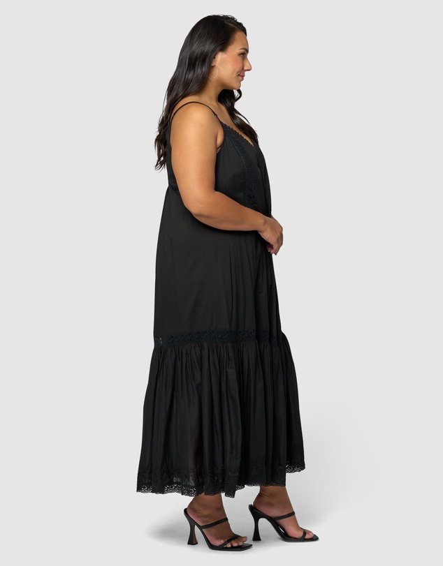 Sunday In The City - Elizabeth Embroidered Maxi Dress