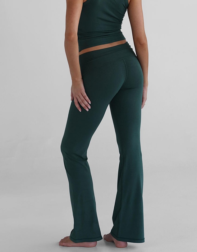 Leelo Active - The Lounge Flare Sweatpants - ICONIC EXCLUSIVE
