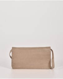 Cobb & Co - Stirling Leather Smart-Phone Card Holder Crossbody Wallet