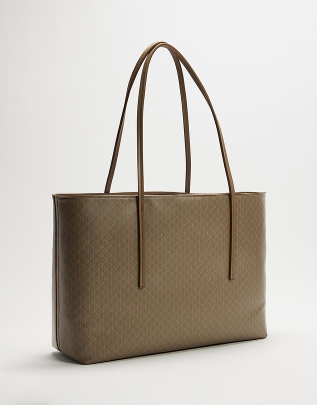 Calvin Klein - Emblem Aop Tote W/ Pouch