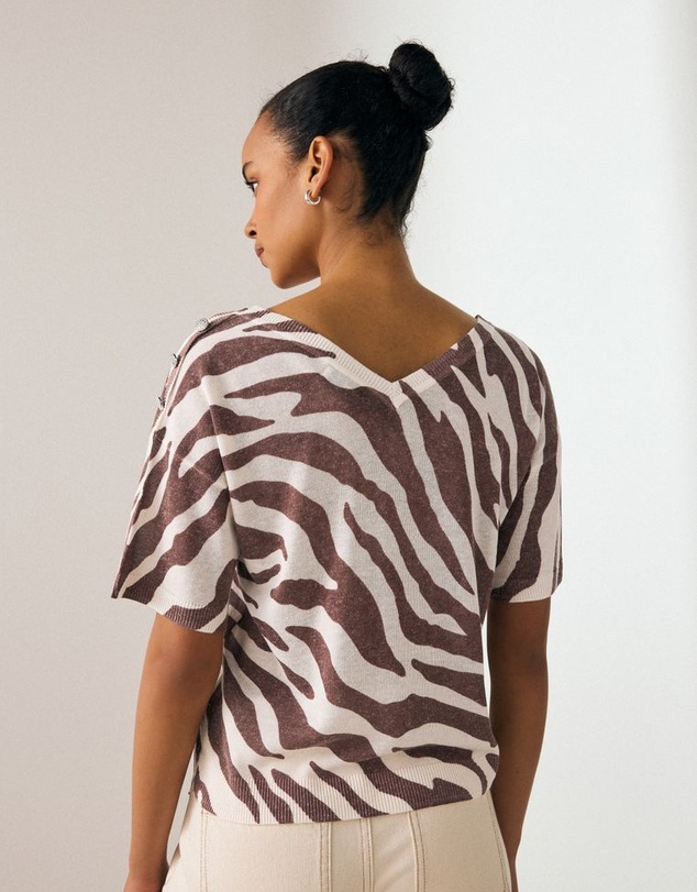 NEXT - V-Neck Gem Button Linen T-Shirt