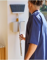 Joseph Joseph - CleanTech™ Wall-Mounted Broom