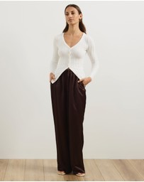 Atmos&Here - Mina V-Neck Knitted Top